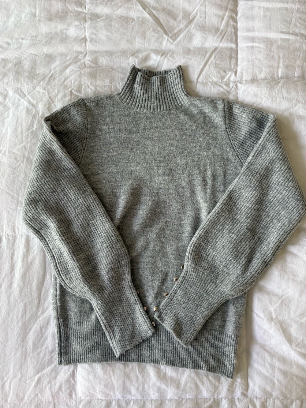 Scoop NYC Women's Light Gray Ribbed Turtleneck Sweater